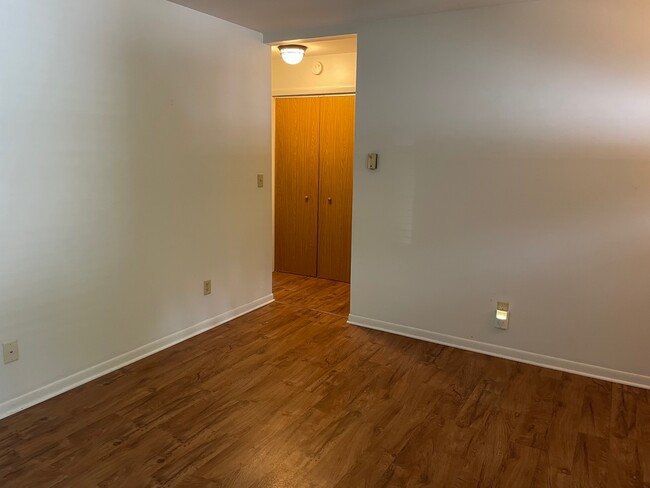 Foto del edificio - 204 S East St