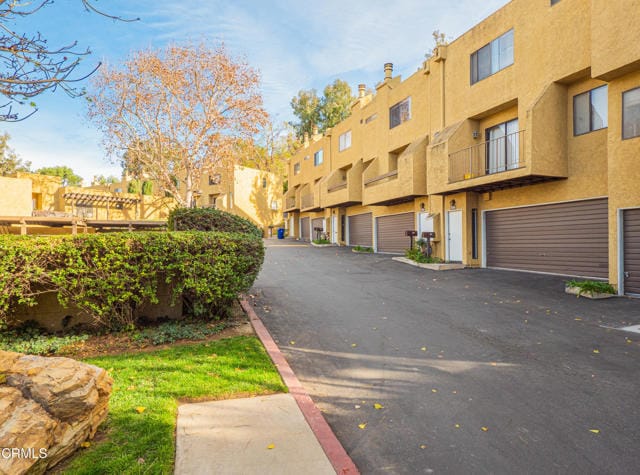 Foto del edificio - 4808 Vía Colina