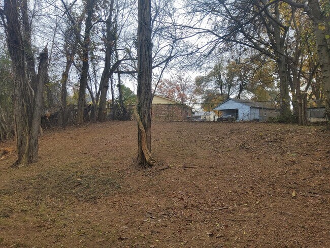 Building Photo - 3527 Shemwell Ave