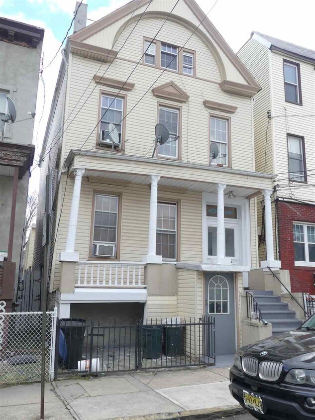 2510 Adam Pl, Union City, NJ 07087 House for Rent in Union City, NJ