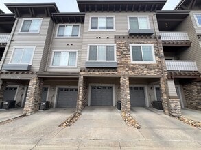 Building Photo - 16650 Las Ramblas Ln