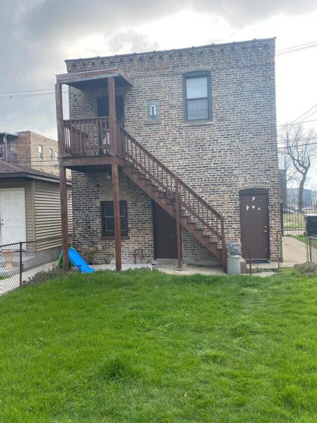 Foto principal - 4741 S Wabash Ave