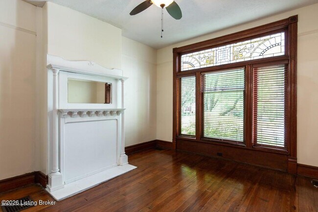 Foto del edificio - 1328 Highland Ave