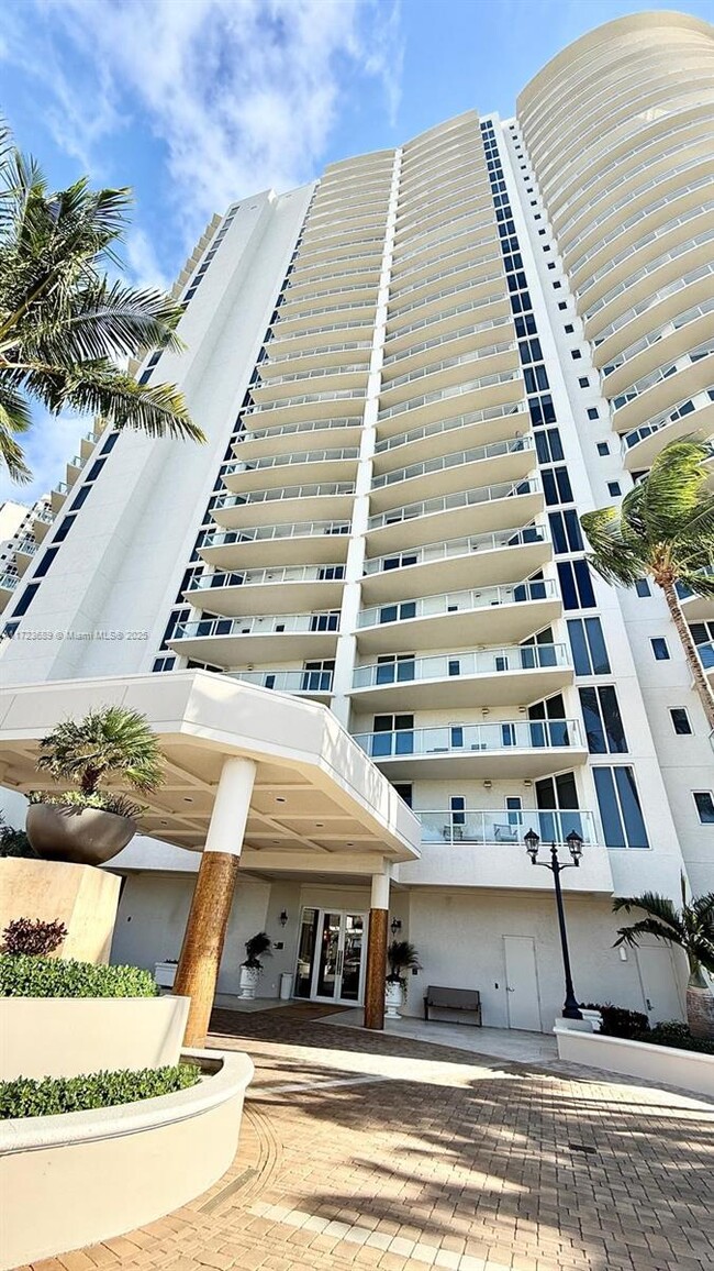 Foto del edificio - 2700 N Ocean Dr