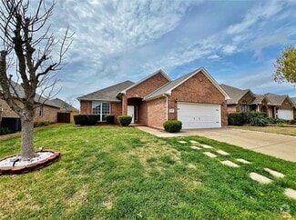 Building Photo - 8000 Ranchvale Ln