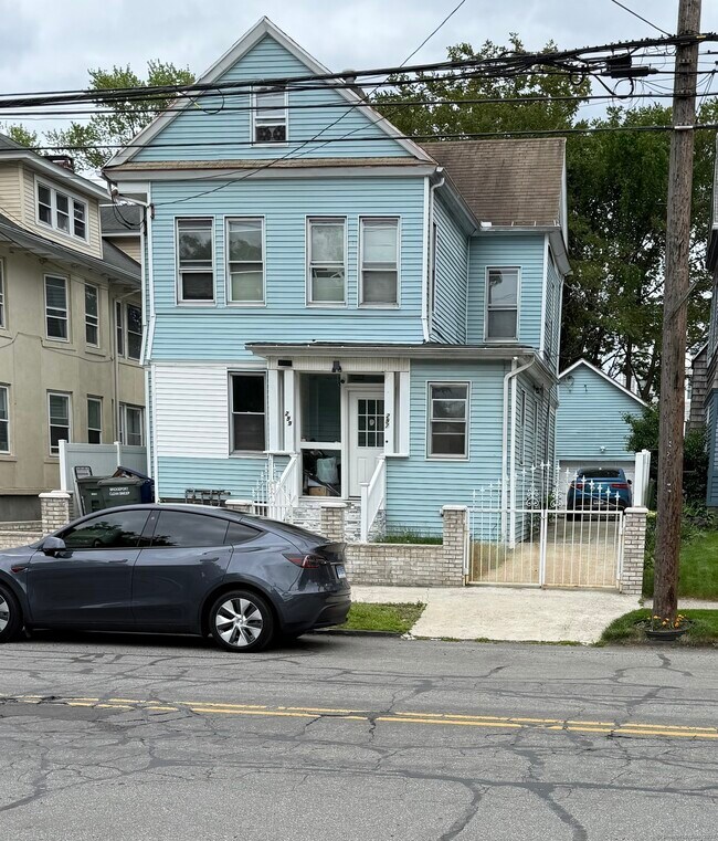 Foto del edificio - 297 Laurel Ave
