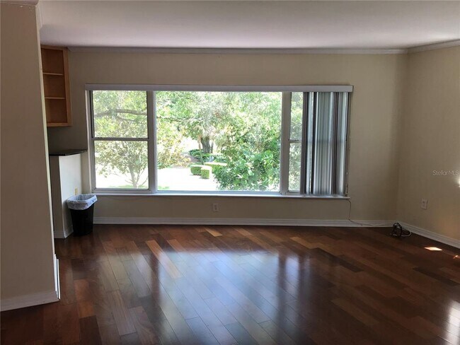 Foto del edificio - 640 N Park Ave