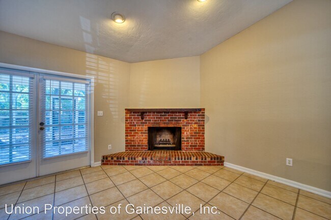 Foto del edificio - 2 br, 1 bath House - 2447 NW 54th Blvd