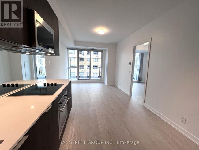Photo du bâtiment - 609-609 Avenue Rd