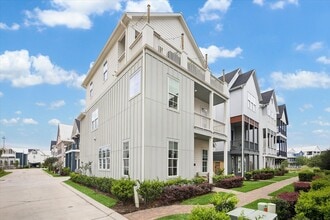Building Photo - 8741 Park Kolbe Ln