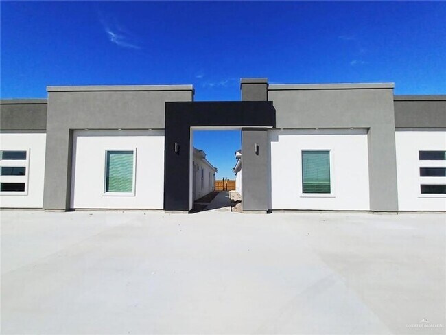 Foto del edificio - 3400 Ventura Ave