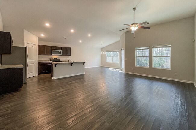 Building Photo - 1127 Autumns Wood Cir E, Brunswick, GA