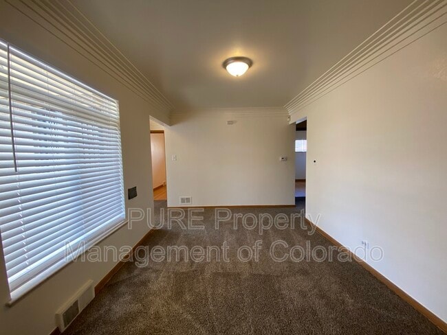 Building Photo - 4676 Grove St