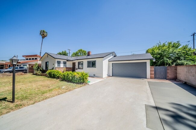 Building Photo - 9676 Bolton Ave