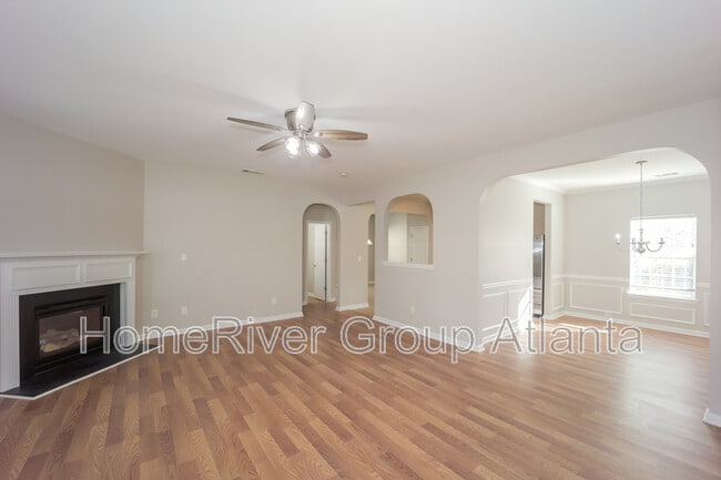 Building Photo - 655 Balerma St