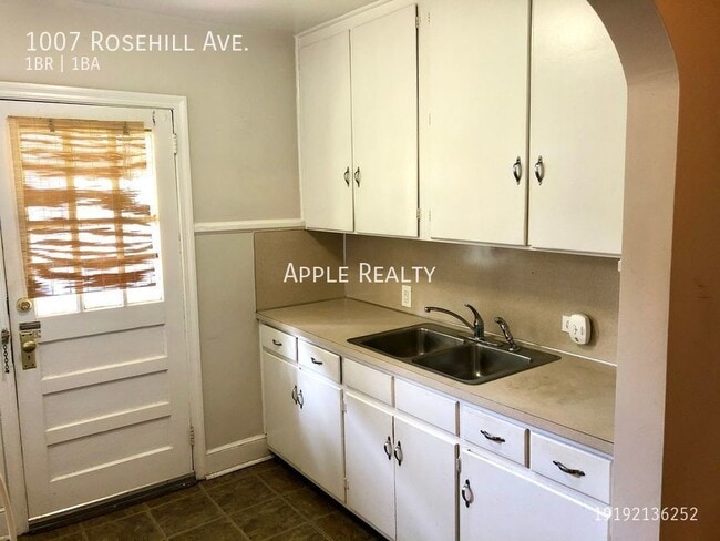 Building Photo - 1007 Rosehill Ave - Available August 15, 2023