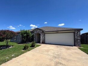 Building Photo - 5104 Bridle Dr
