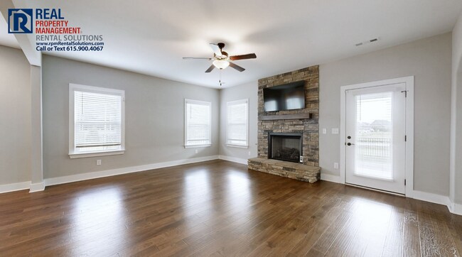 Foto del edificio - Gorgeous, Luxury home in Marymont Springs! Neighborhood pool and playground!