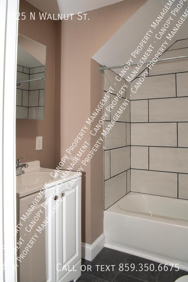 Foto del edificio - 325 N Walnut St