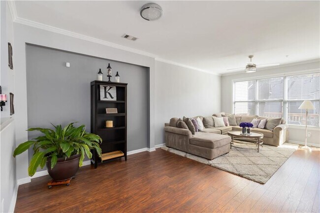 Foto del edificio - 6092 Indian Wood Cir