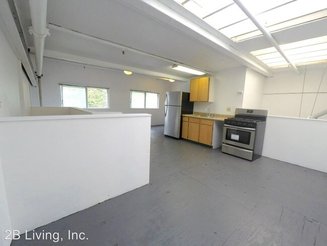 Building Photo - 1027 41st Ave