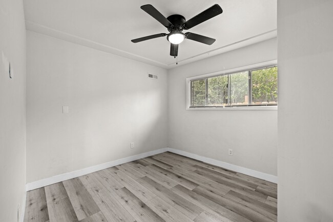Building Photo - 5528 Dorothy Dr