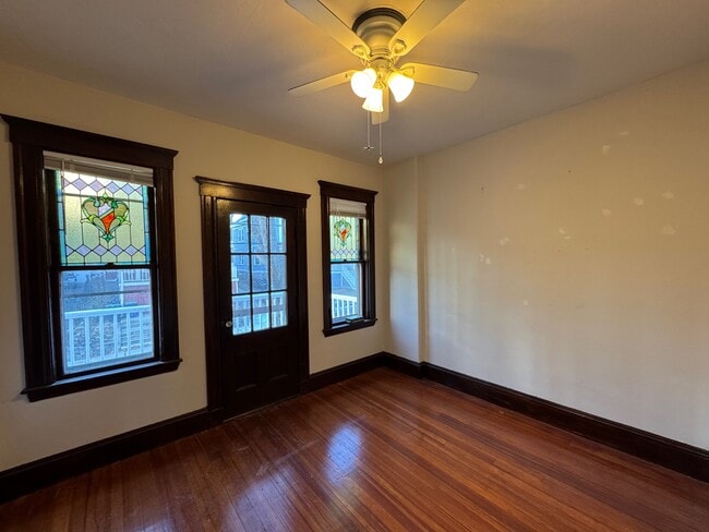 Foto del edificio - 62 Liberty Ave