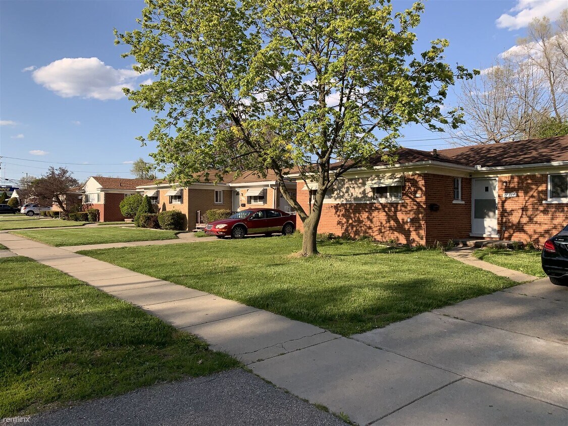 Primary Photo - 3 br, 1.5 bath House - 11374 Beech Daly