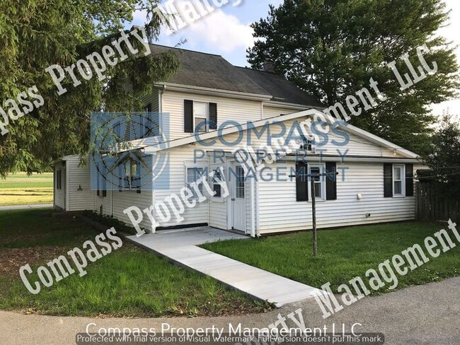 Building Photo - $1,295 - 3 Bed, 1 Bath Apartment - Paradise