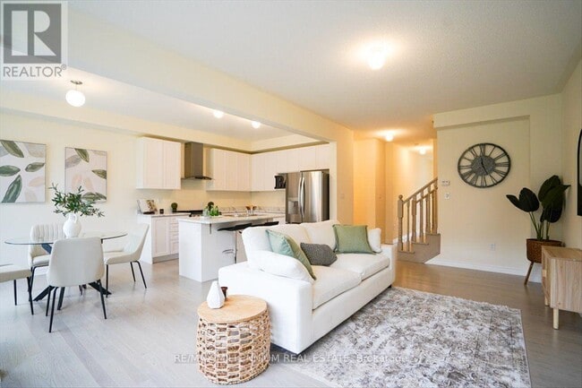 Building Photo - 20 Littlewood Dr