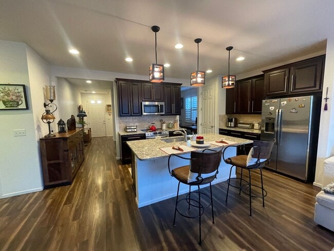 Building Photo - Beautiful Fully Furnished Home