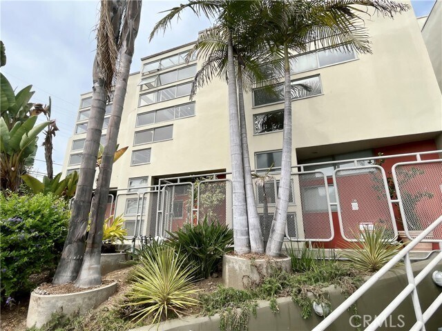 Foto del edificio - 821 Bay St