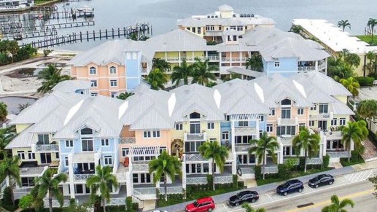 Foto principal - 305 E Ocean Avenue Th-6