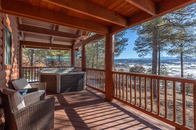 Building Photo - 1810 Shenandoah Dr