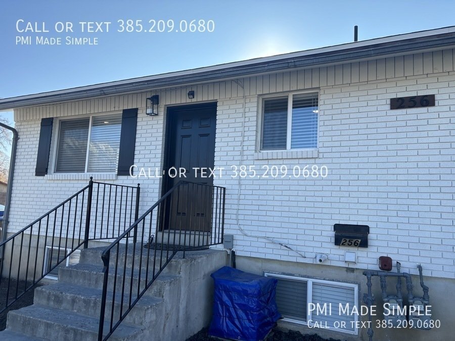 Primary Photo - Remodeled Duplex on a Quiet Cul-de-sac |DI...