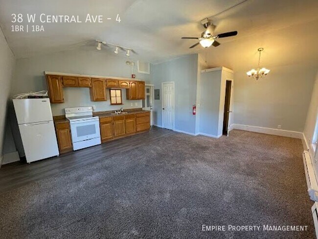Building Photo - Studio Apartment in Bangor, PA!