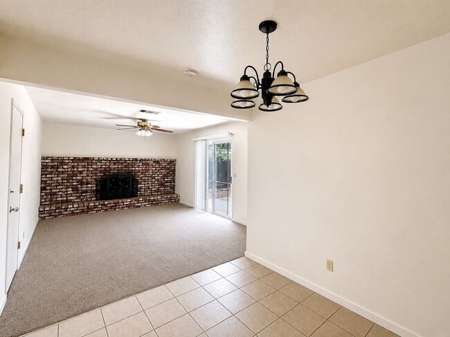 Building Photo - 3440 La Jolla Way