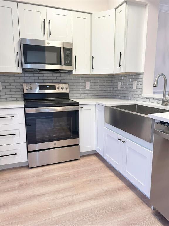 Foto del edificio - 6241 Pointe Regal Cir