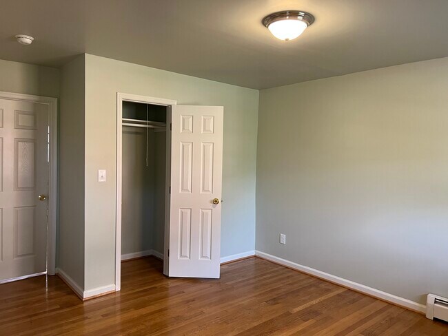 Foto del edificio - 223 Mountain Ave SW