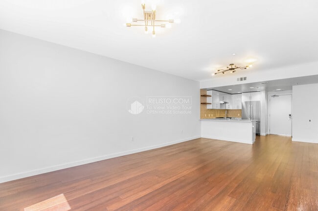 Building Photo - 551 Hudson Ave