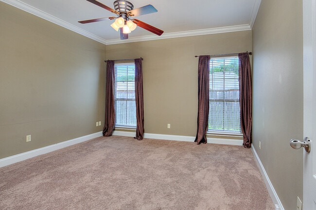 Building Photo - GEISMAR, right across 74 from Dutchtown Sc...