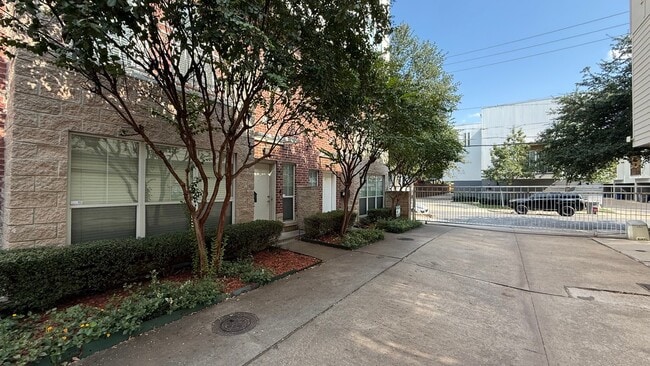 Foto del edificio - 1604 Tribeca Way