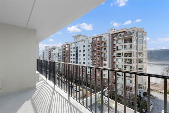 Building Photo - 1116 Warburton Ave
