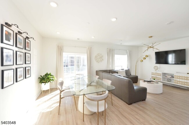 Foto del edificio - 92 Harvest Wy