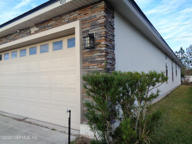 Foto del edificio - 4055 Arbor Mill Cir