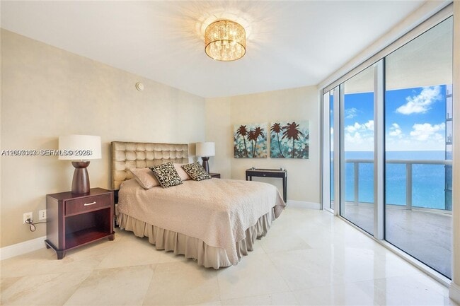 Foto del edificio - 17201 Collins Ave