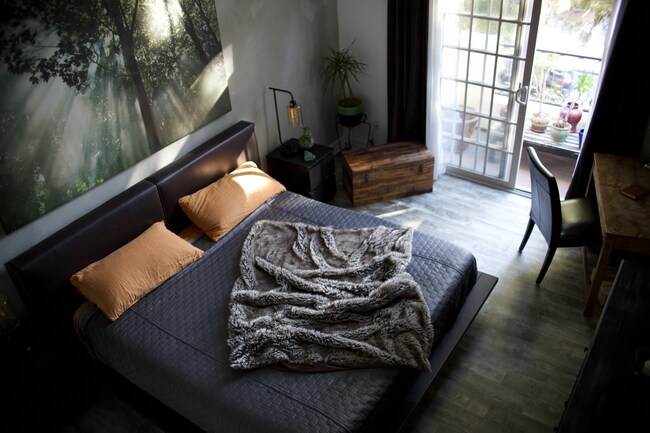 Foto del edificio - 4601 Coldwater Canyon Ave