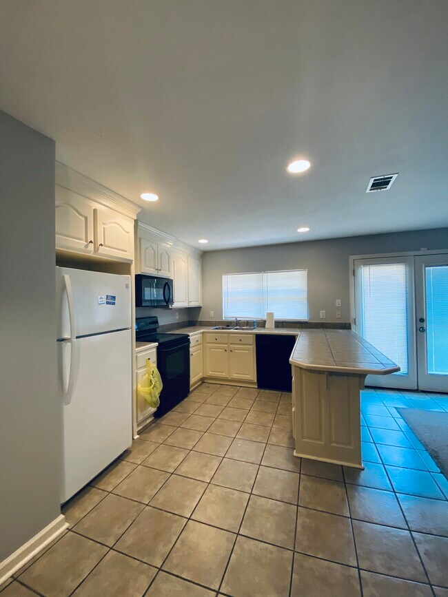 Foto del edificio - 19 Cedaridge Dr