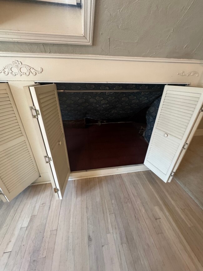 Building Photo - 11 Linwood Ave