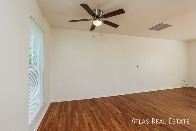 Foto del edificio - 649 Evanston St